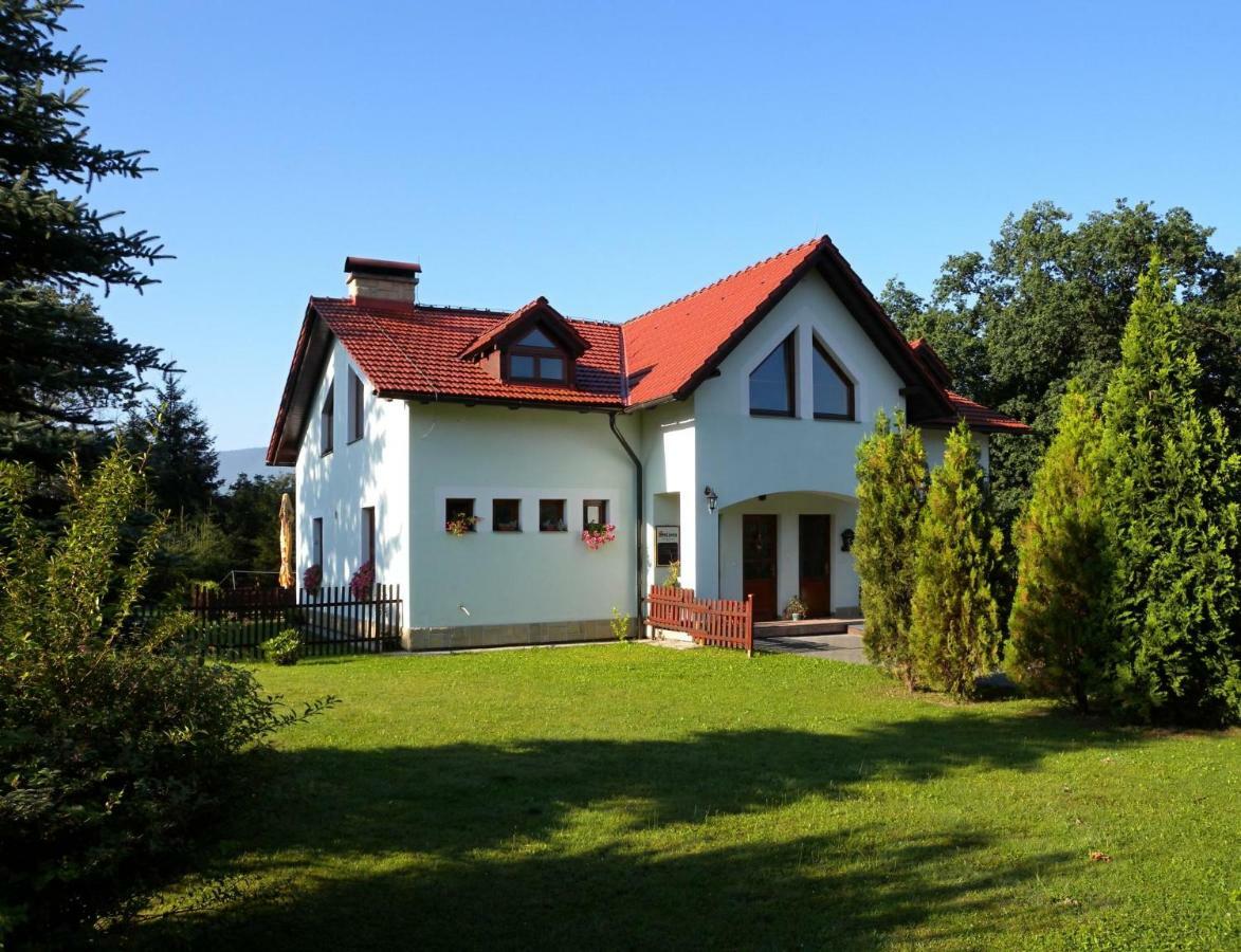 V Prirode Na Okraji Frenstatu Pod Radhostem Lejlighed Frenštát pod Radhoštěm Eksteriør billede